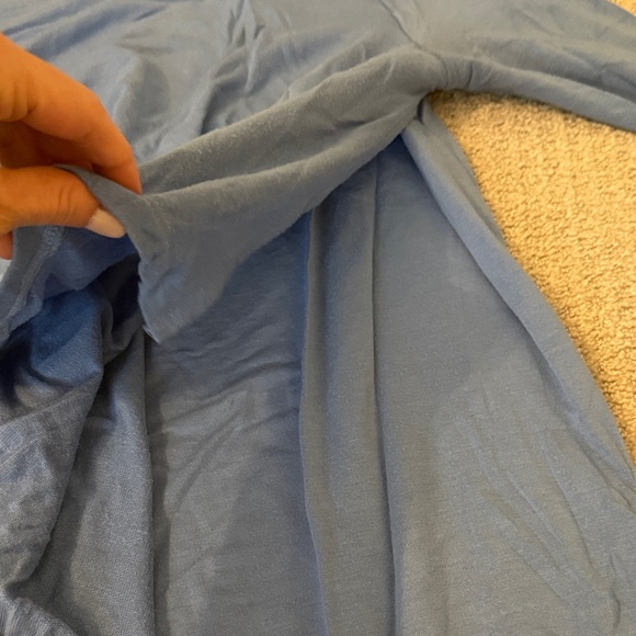 A Pea in the Pod Blue Nursing Top - Picture 3 of 4